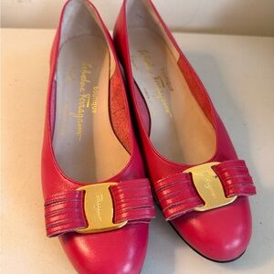 Size 5 Salvatore Ferragamo Women's Pink Leather Shoes